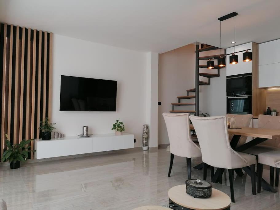 Apartman Max !!!! Omiš Exterior foto