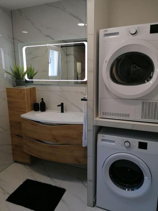 Apartman Max !!!! Omiš Exterior foto